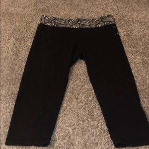 Black cropped leggings